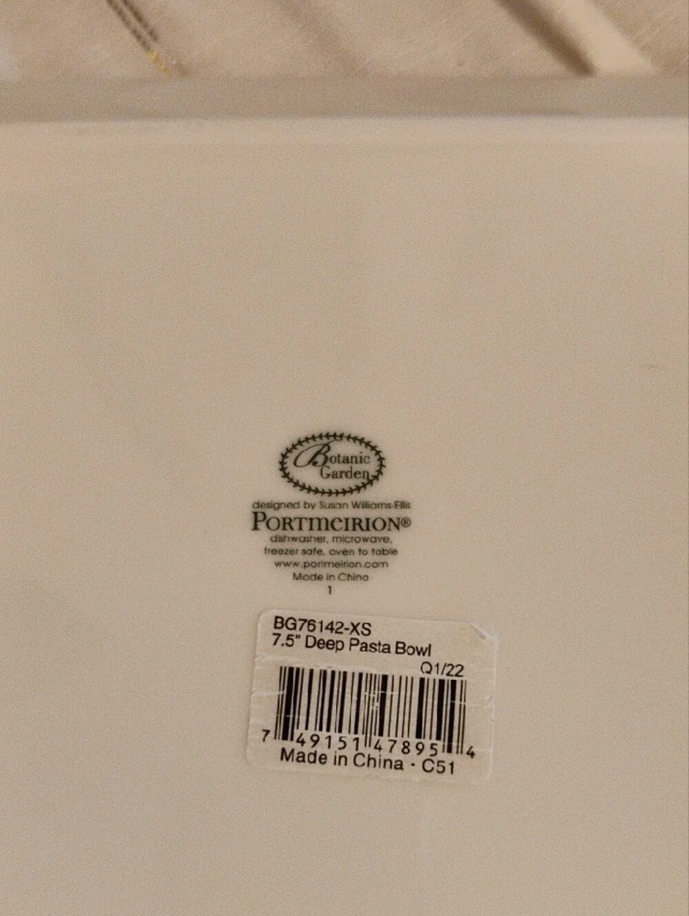 Portmeirion Botanic Garden Amaryllis Square Serving Bowl - White, Green, Pink